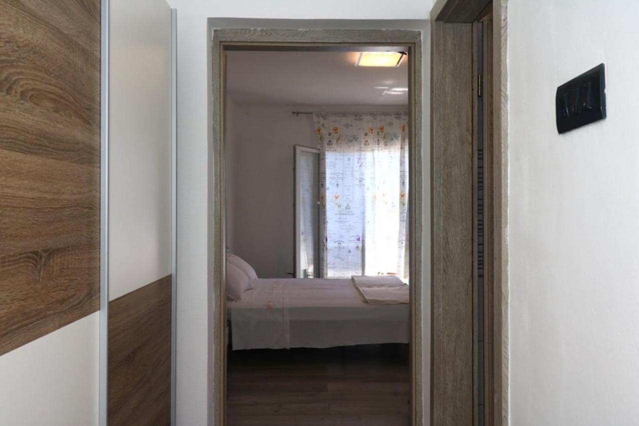 Apartmani Mikin ベティナ エクステリア 写真
