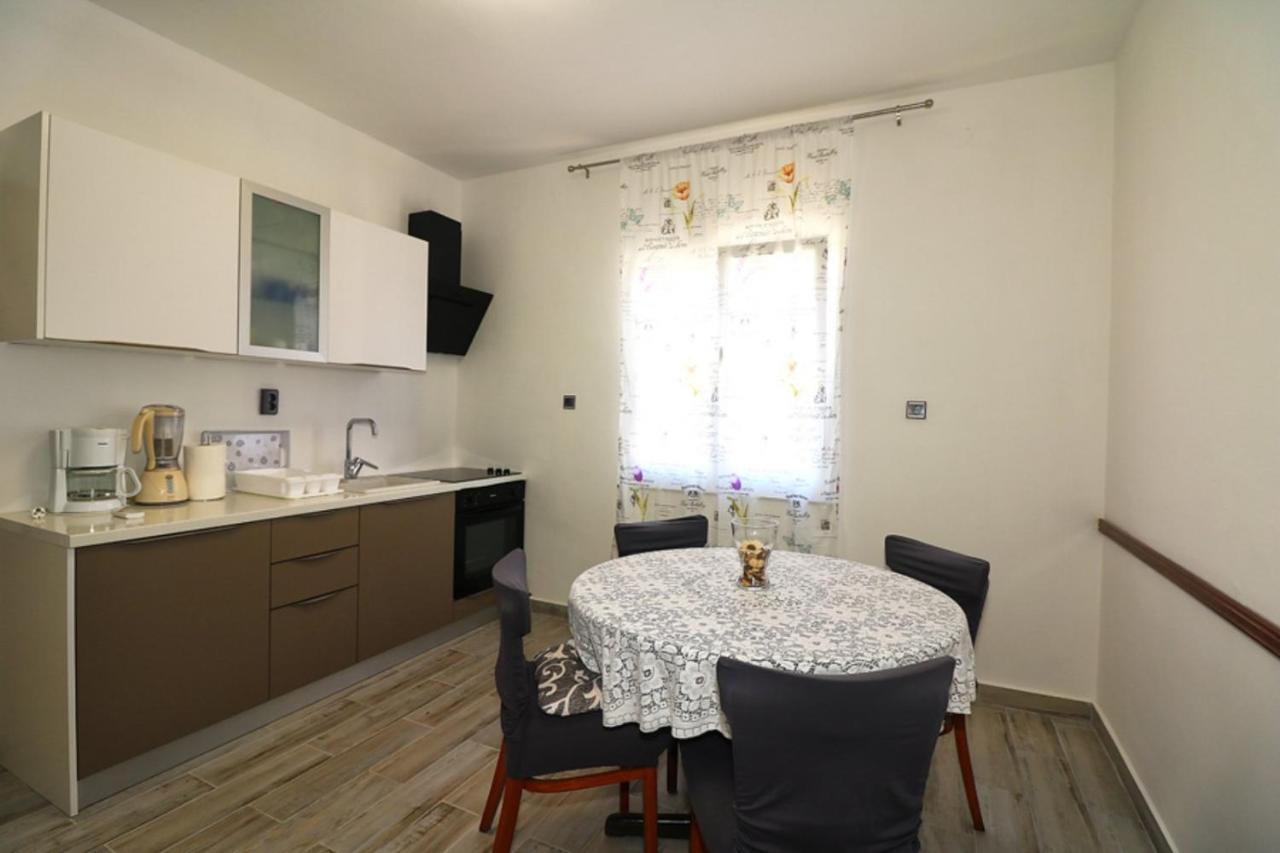 Apartmani Mikin ベティナ エクステリア 写真
