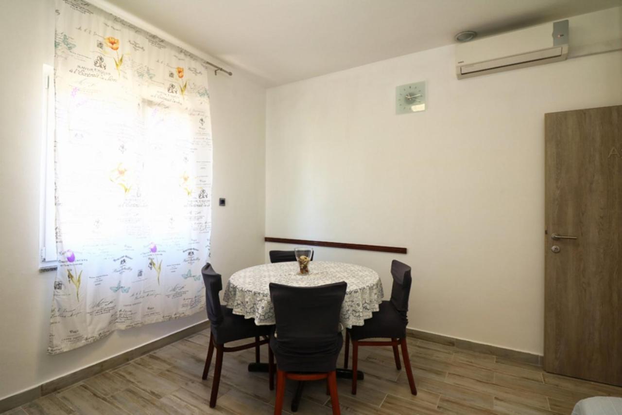 Apartmani Mikin ベティナ エクステリア 写真