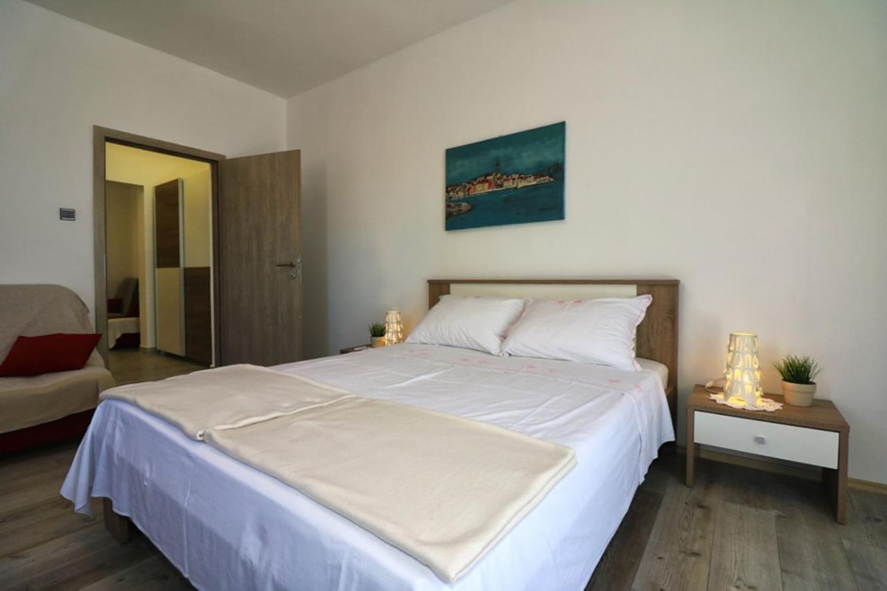 Apartmani Mikin ベティナ エクステリア 写真