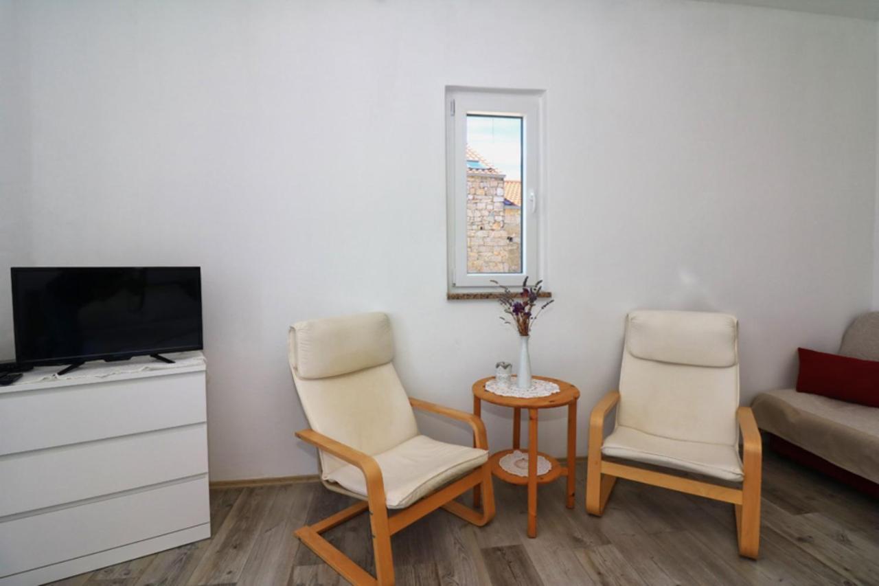 Apartmani Mikin ベティナ エクステリア 写真