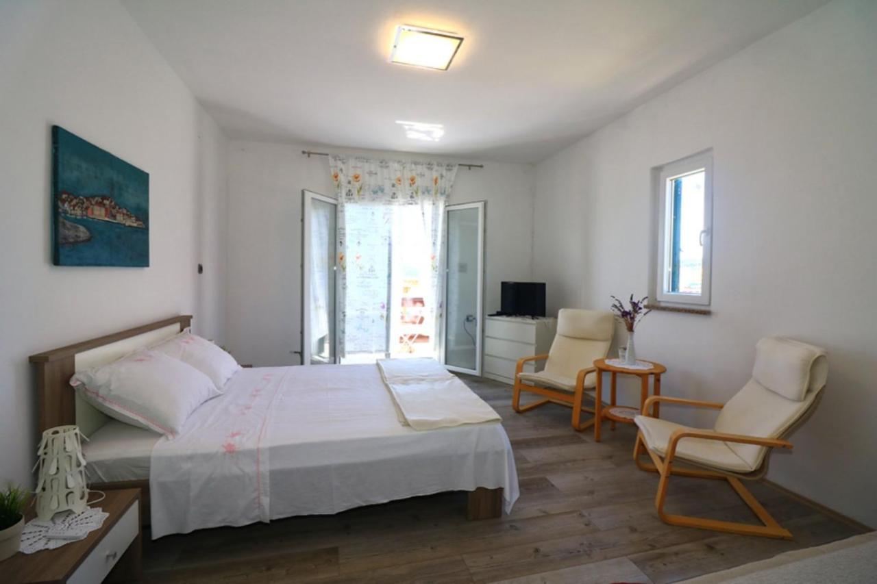 Apartmani Mikin ベティナ エクステリア 写真