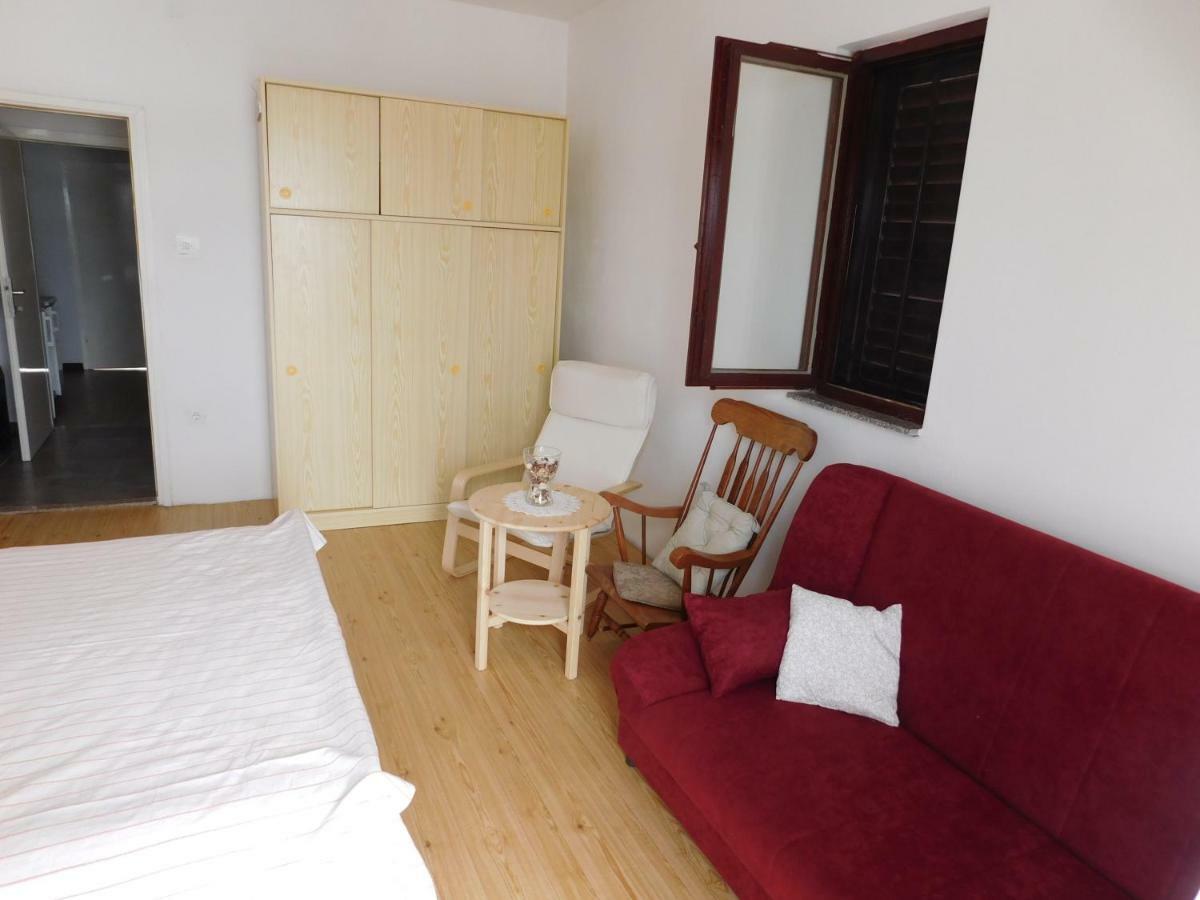 Apartmani Mikin ベティナ エクステリア 写真