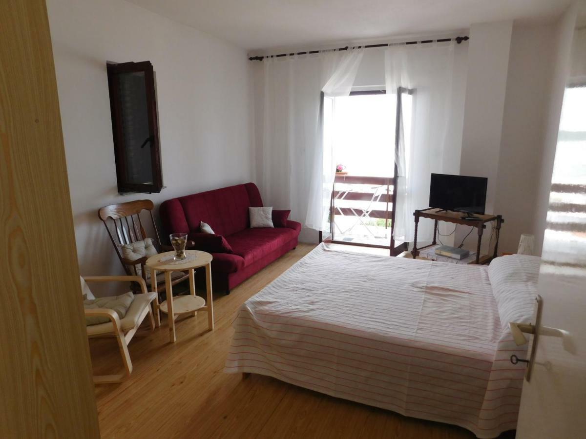 Apartmani Mikin ベティナ エクステリア 写真