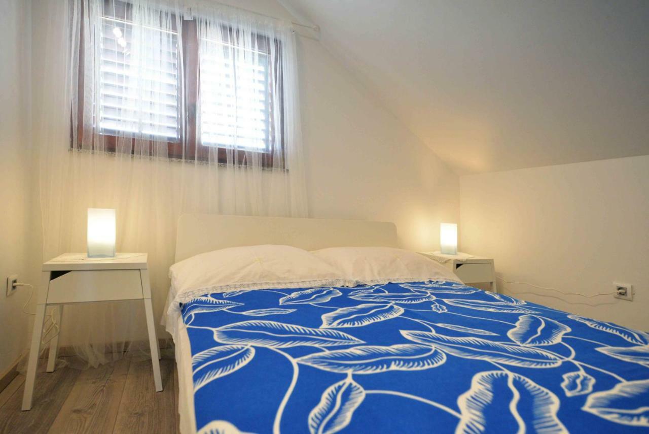 Apartmani Mikin ベティナ エクステリア 写真