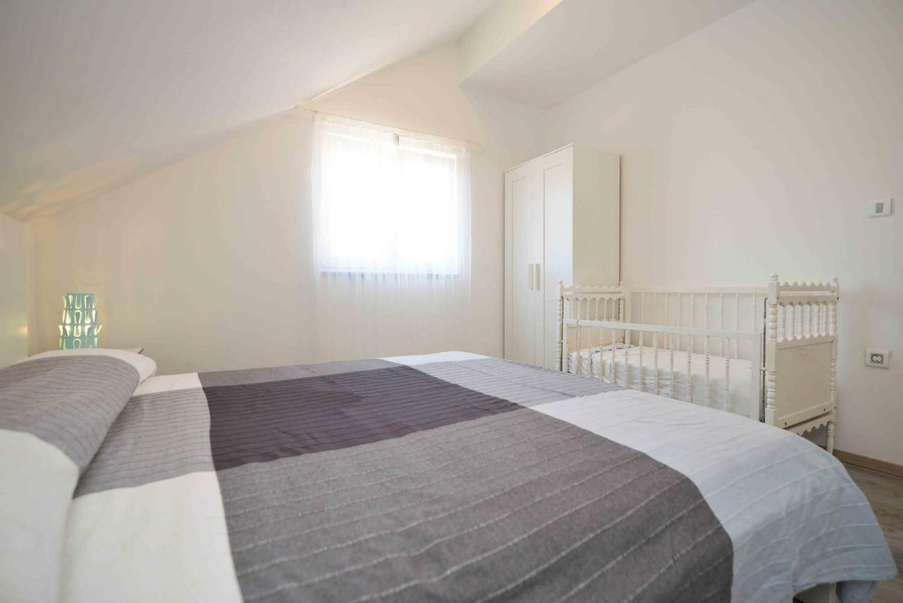 Apartmani Mikin ベティナ エクステリア 写真